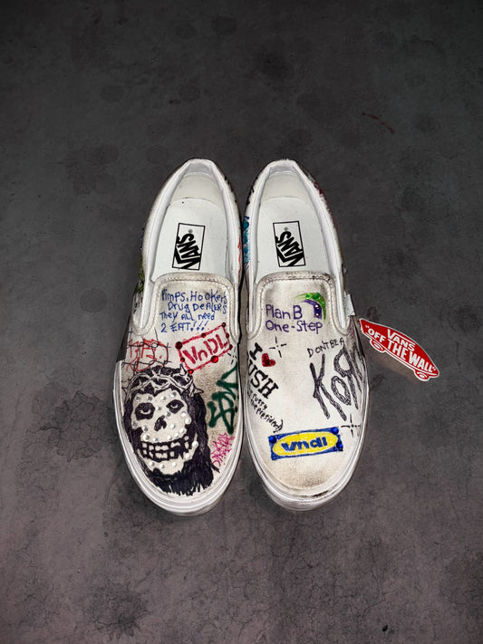 ART JUNKIE SLIP ON VANS